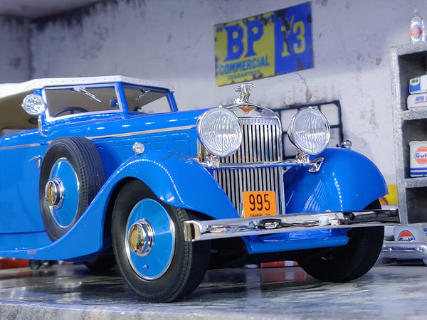 1934 Hispano Suiza J12 Drophead Coupe by Fernandez Darrin closed 1:18 Esval models scale car.
