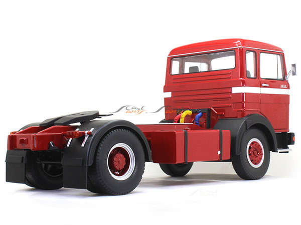 1969 Mercedes-Benz LPS 1632 1:18 Road Kings diecast Scale Model Truck tractor.