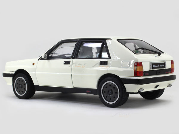 1989 Lancia Delta HF Intigrale 1:18 Sunstar diecast Scale Model car.