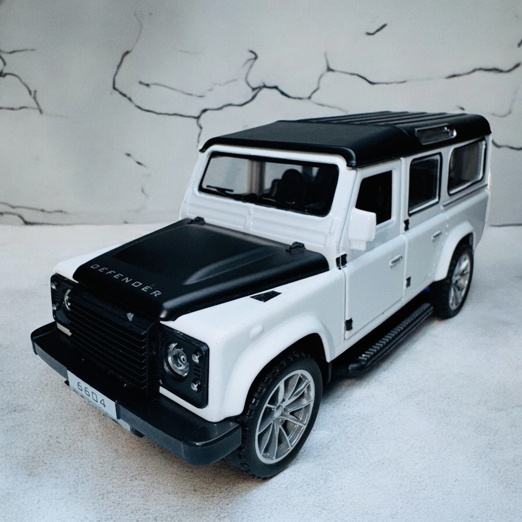 Classic Land Rover Defender 110 1:24 diecast scale model car collectible | Assorted Colors