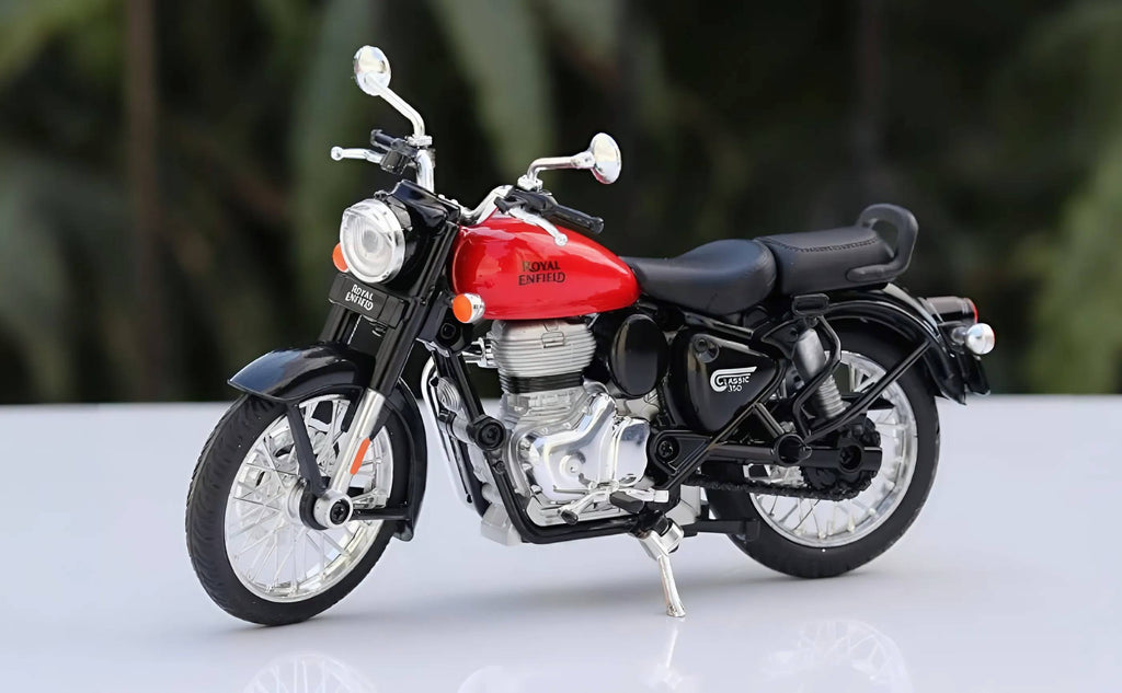 Royal Enfield Classic 350 1:15 licensed diecast bike with Supporting Wheels & 2 Extra Tanks