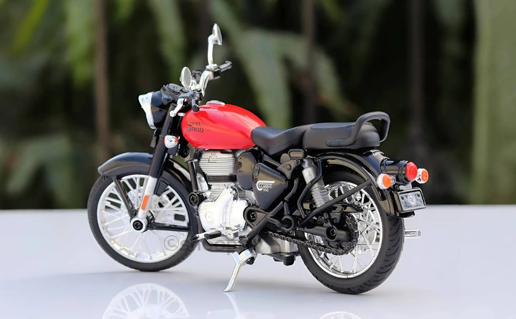 Royal Enfield Classic 350 1:15 licensed diecast bike with Supporting Wheels & 2 Extra Tanks