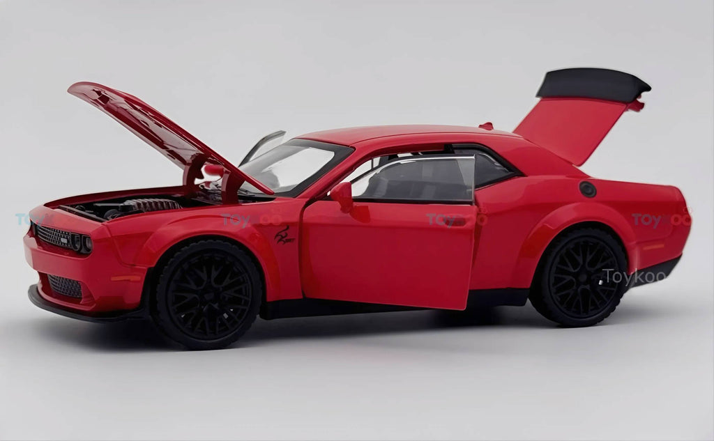 Dodge Challenger SRT Hellcat 1:24 diecast scale model car